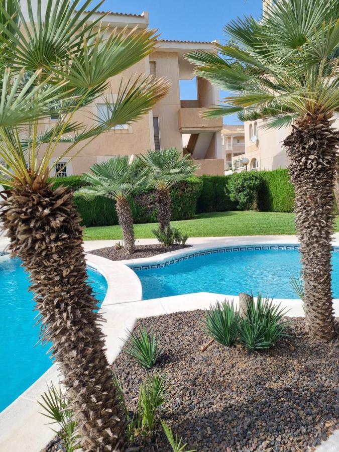 شقة Flamenco Penthouse Sea View & Swimming Pool تورّيفيِخا المظهر الخارجي الصورة